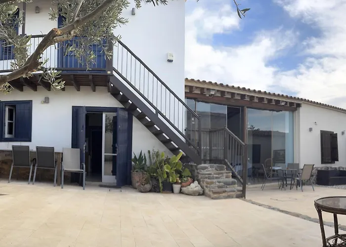 The Family Nest - Traditional Serenity